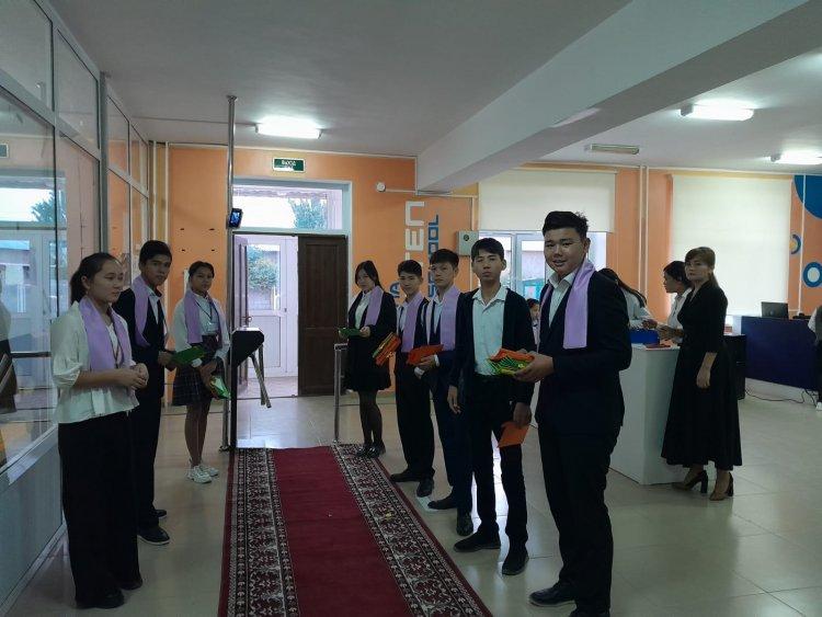 "Ұстаз- мектептің жүрегі!"